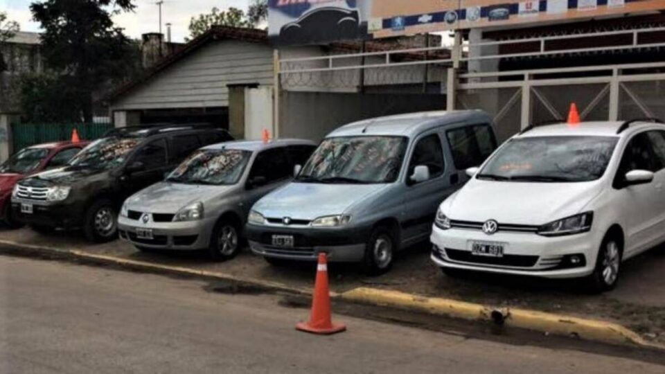 2024-05-13_12-32-la-venta-de-autos-usados-mejoro-46-anual-en-abril-tras-la-baja-de-precios-960x540