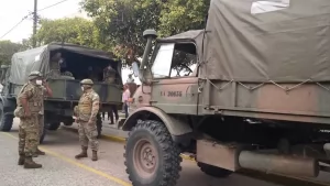 llegaron-camiones-del-ejercito-para-distribuir-ayuda-humanitaria-21286jpg