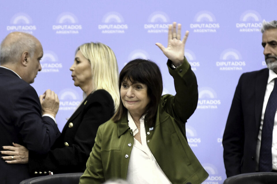 881555-web-bullrich