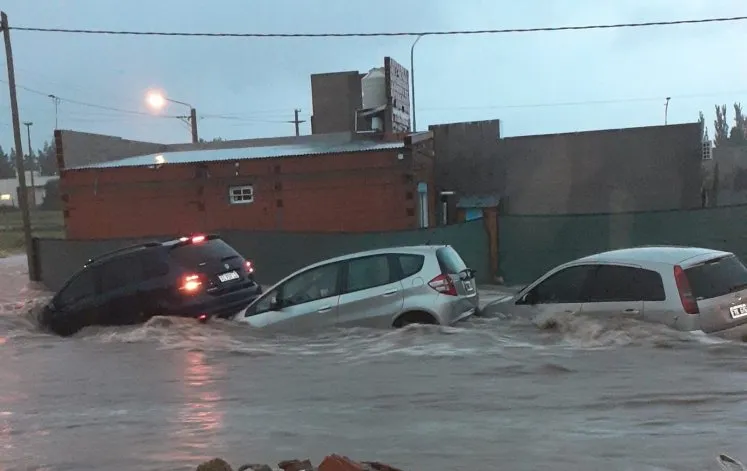 bahia-blanca-tormenta-lluvia-07032025